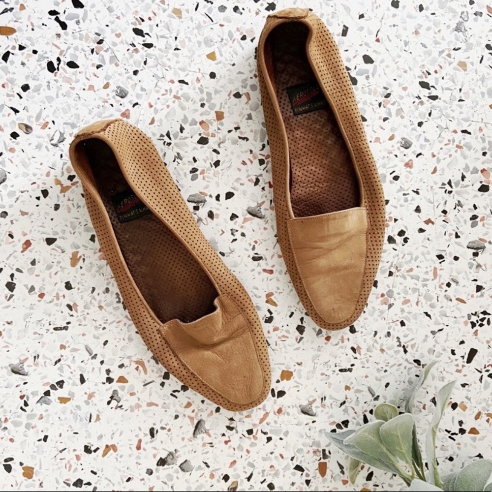 AEROSOLES Leather Loafers Brown Platform Flats Slip On Size 8.5 Made in Italy